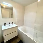 Subra Yourhosthelper Apartment