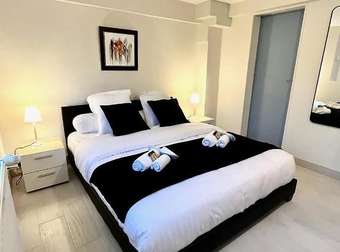 公寓 Subra Yourhosthelper *